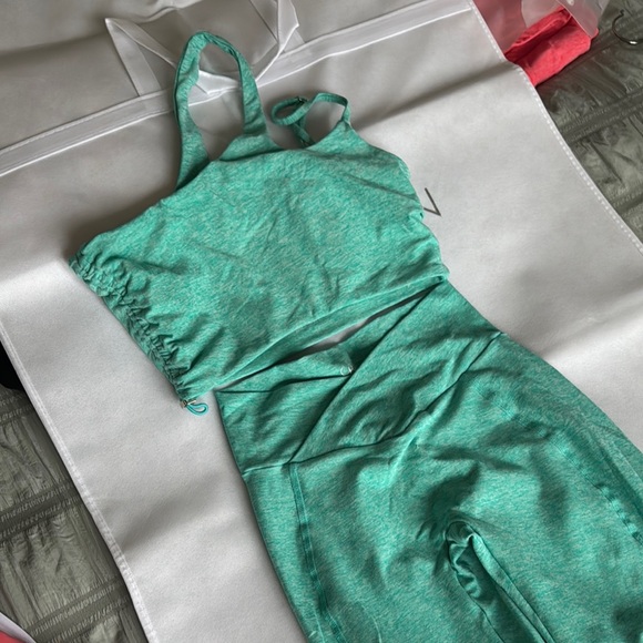 Bombshell sportswear Set of 3 
Leggings & top & shorts - Picture 8 of 14